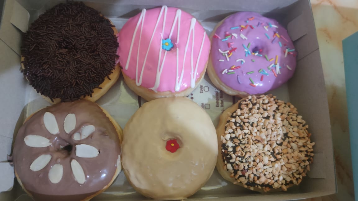Donut Premium Batiak Bakery 