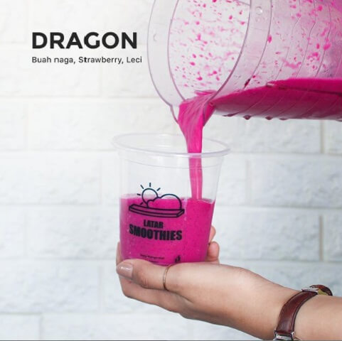 Smoothies Dragon Latar