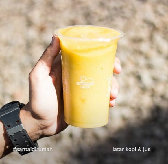 Jus Alpukat Mangga Latar