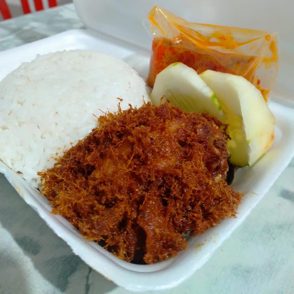 Lalapan Ayam Kelapa 