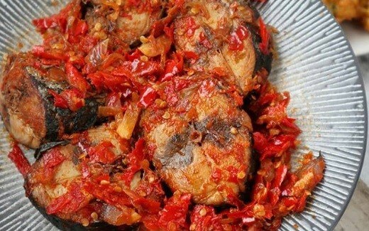 Nasi Ikan Balado Plus Sayur Cahaya Minang 2