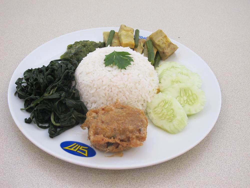 Nasi Perkedel Plus Sayur Cahaya Minang 2